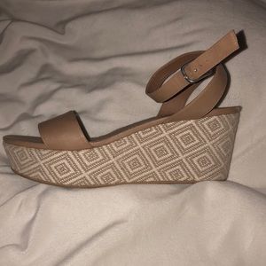 14th & Union Chunky Wedge Heel